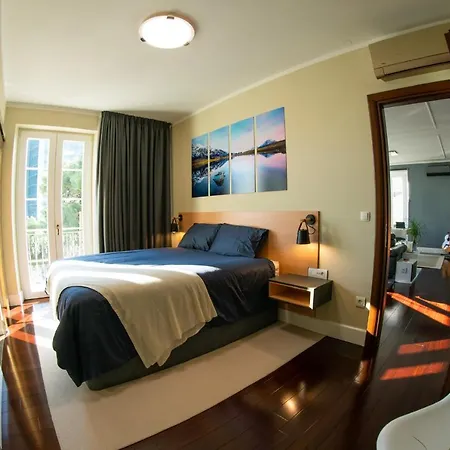 Apartment Luxury Equanimity *