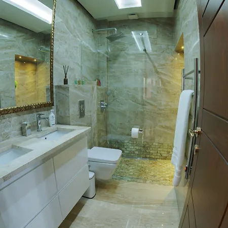 Luxury Equanimity Apartment *