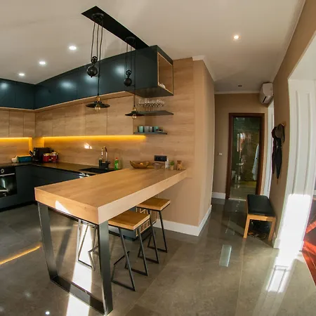 Luxury Equanimity Apartment *