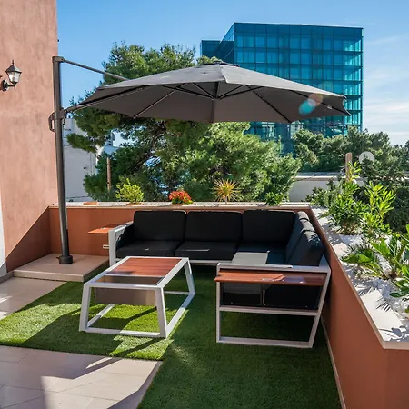 Apartment Luxury Equanimity *